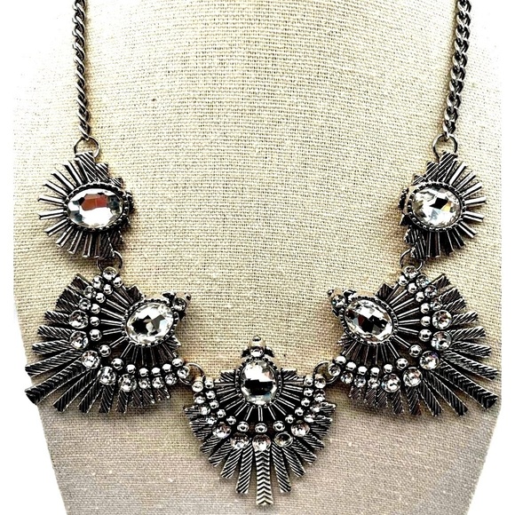 Vintage-Style Rhinestone Necklace & Bracelet Set Intricate Art Deco Design - Picture 3 of 11